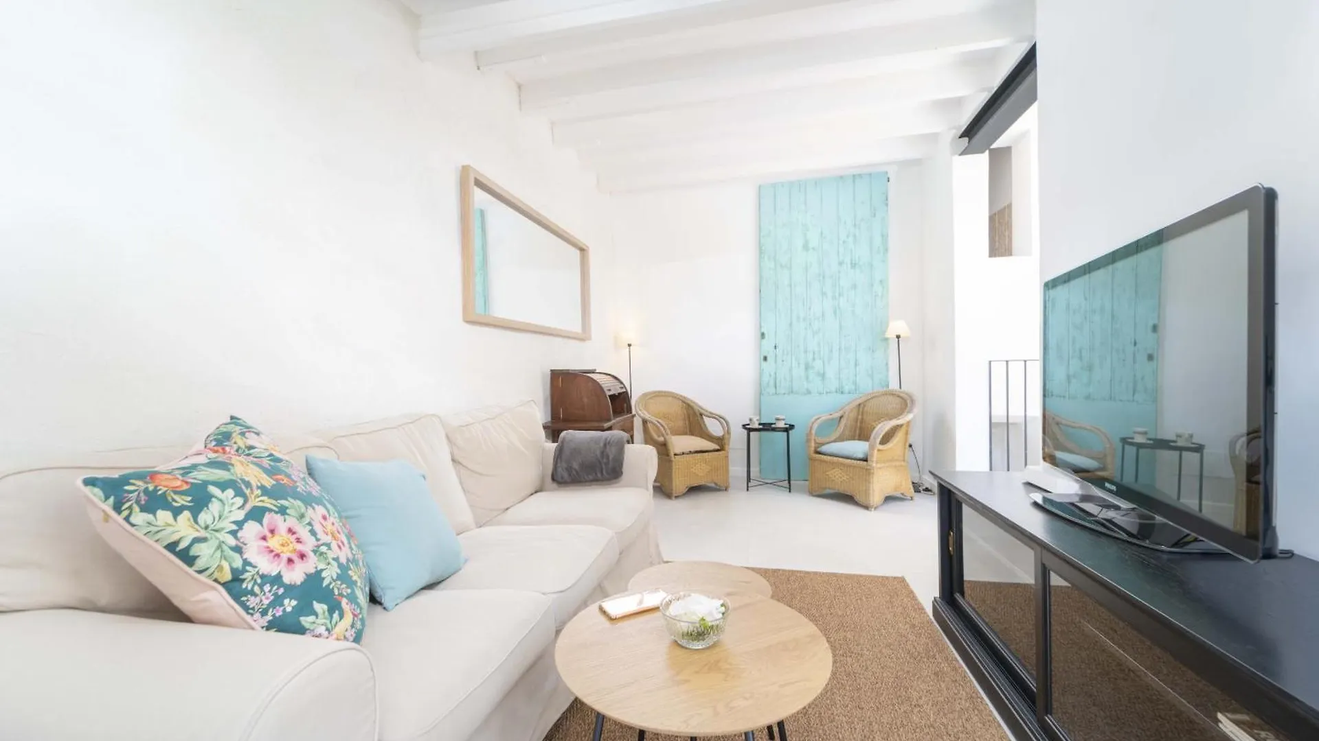 Townhouse Helen House By Homevillas360 Porreres