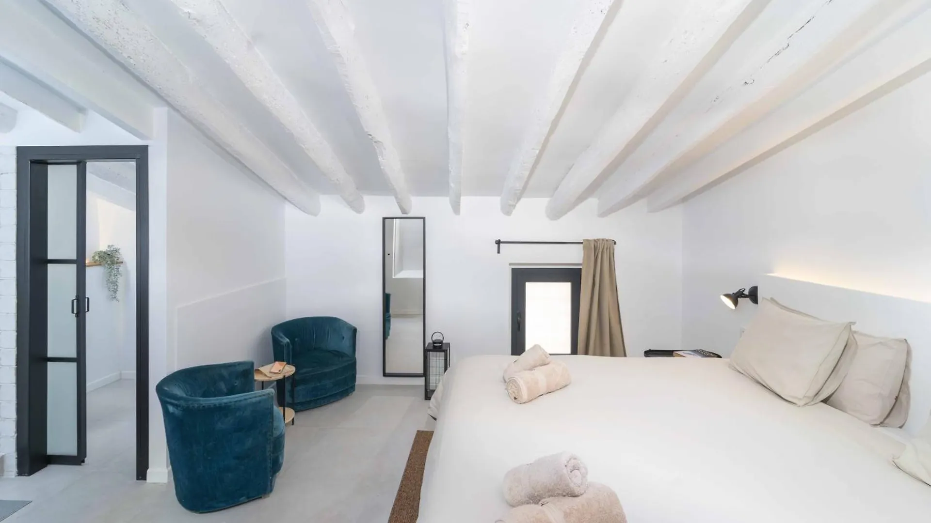 Townhouse Helen House By Homevillas360 Porreres